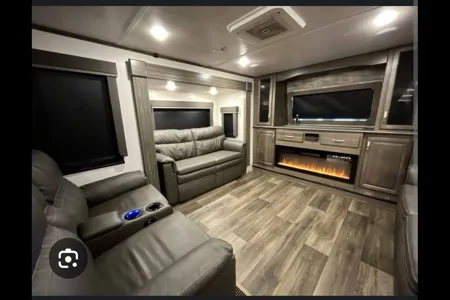 Billy Jack's Keystone Cougar 354FLS Fifth Wheel