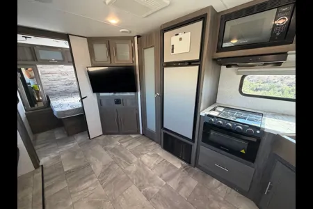 32’ LONDON BRIDGE BUNKWAGON