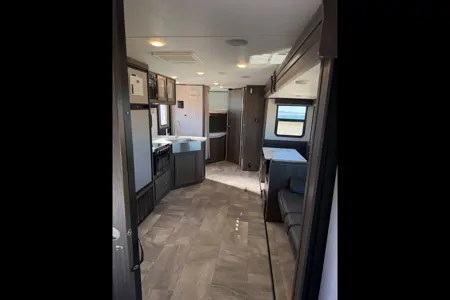 32’ LONDON BRIDGE BUNKWAGON