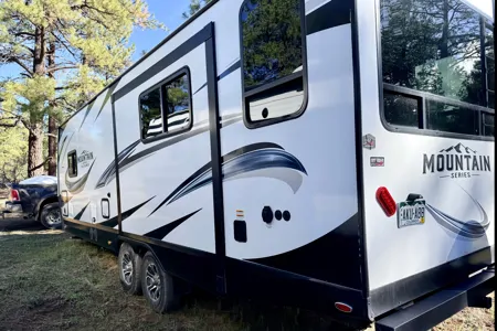 Outdoors RV Mountain 25RDS Travel Trailer