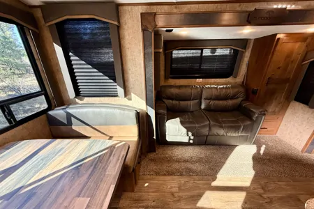 Outdoors RV Mountain 25RDS Travel Trailer