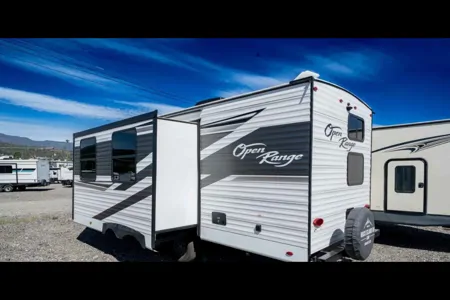 Adil's Highland Ridge RV Open range 26bhs Travel Trailer