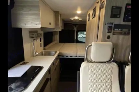 Goldie - New 2025 Winnebago Solis 59PX