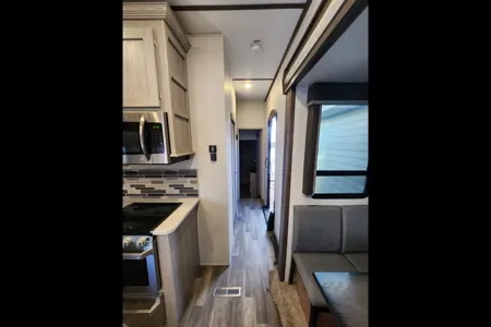  Keystone 376fl Montana high country  Fifth Wheel
