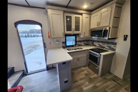  Keystone 376fl Montana high country  Fifth Wheel