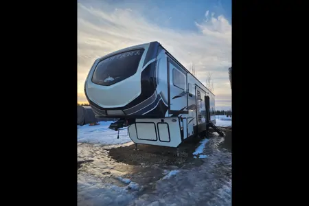  Keystone 376fl Montana high country  Fifth Wheel