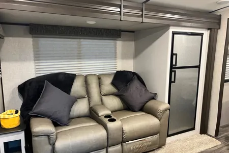 Colterman’s Keystone Bullet 23 RB Travel Trailer