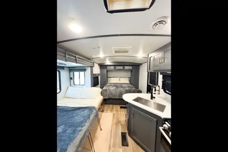 Taylor's Keystone Premier 19FBPR Travel Trailer