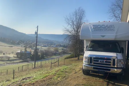Fleet #C6 Explore Rocky Mountain National Parks in Comfort with the Tioga Montara RV