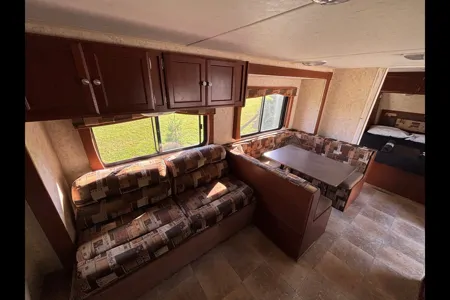 28' Kodiak Bunkhouse South Division RV
