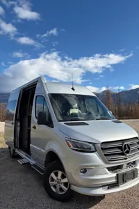 Luxury Airstream Interstate 19 4x4 Class B