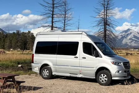 Luxury Airstream Interstate 19 4x4 Class B
