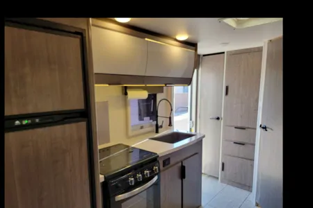 ROBERT's Lance 1995 Travel Trailer