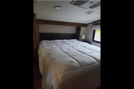 WHY CAMP, WHEN YOU CAN GLAMP?!