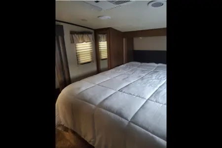 WHY CAMP, WHEN YOU CAN GLAMP?!