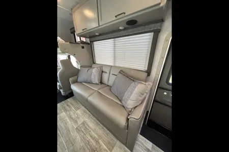 Brand New 2025 Gulf Stream 30ft. with free private shuttle - Belinda