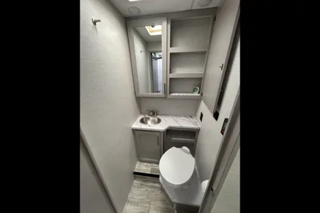 Brand New 2025 Gulf Stream 30ft. with free private shuttle - Belinda