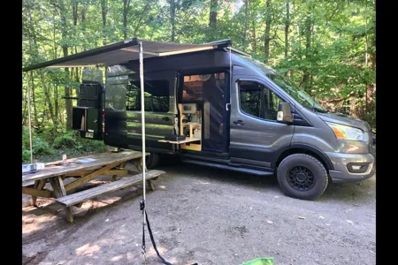 Inspira Van (Ford Transit 250, 4x4, 4 saisons)