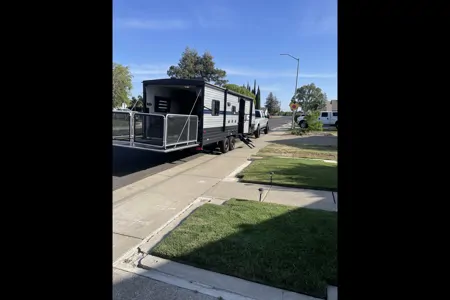Cherokee greywolf Toy Hauler