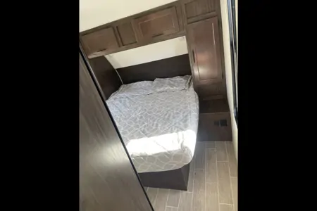 Cherokee greywolf Toy Hauler