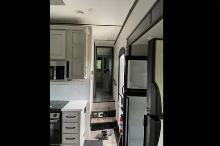 Ron's Keystone Montana High Country 281CK Fifth Wheel