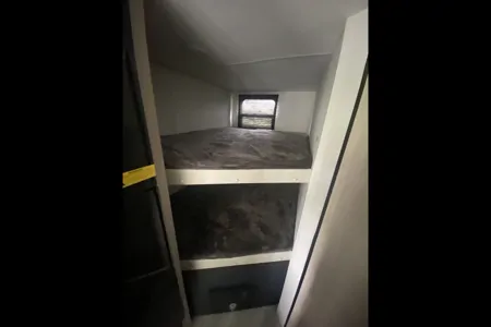 Brand New 2024 Prime Time Avenger! Sleeps 8 people!