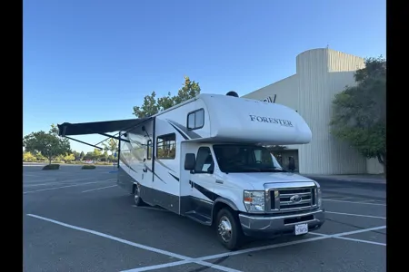 Forest River Forester 2861DS  Luxury Spacious