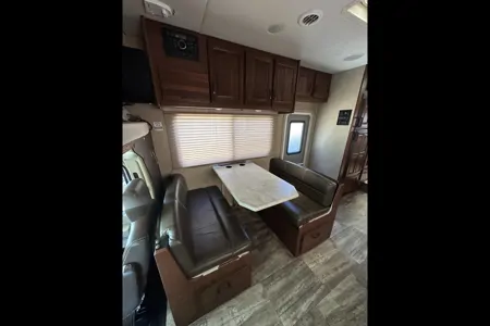 Forest River Forester 2861DS  Luxury Spacious