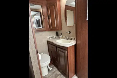 Forest River Forester 2861DS  Luxury Spacious