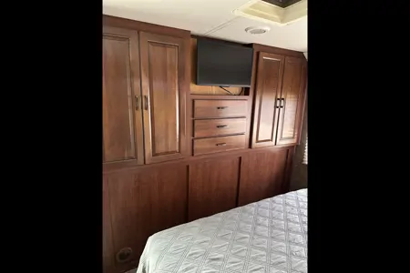 Forest River Forester 2861DS  Luxury Spacious