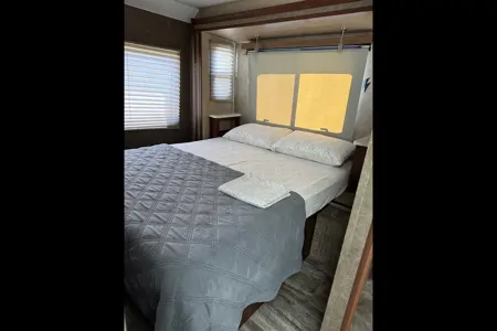 Forest River Forester 2861DS  Luxury Spacious