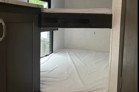 Emily's East to West Alta 2100mbh Travel Trailer