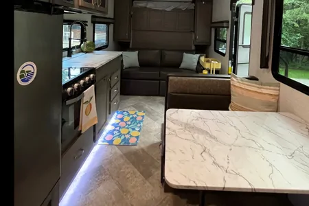 Emily's East to West Alta 2100mbh Travel Trailer