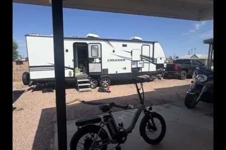 P & N Cruiser air Travel Trailer