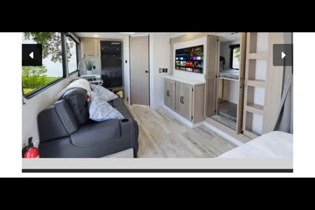 Marcus's Grand River 23hbs Travel Trailer