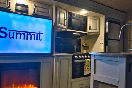 2022 Cozy Cougar With Washer & Dryer