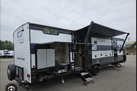 ILHAN's CHEROKEE Grey Wolf  29 TE Travel Trailer