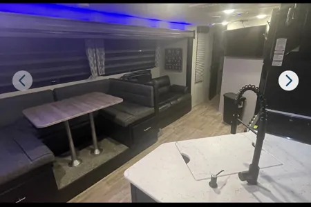 ILHAN's CHEROKEE Grey Wolf  29 TE Travel Trailer