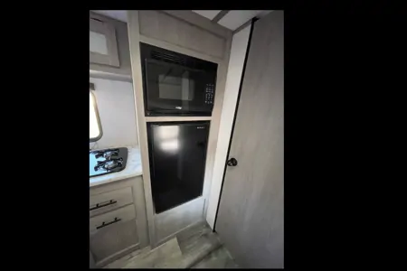 Celeste's Coleman 17 B Travel Trailer
