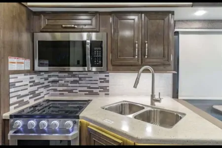 C20*NEW*Luxury Entegra Sleeps 10-Private MasterSuite Entegra Class C