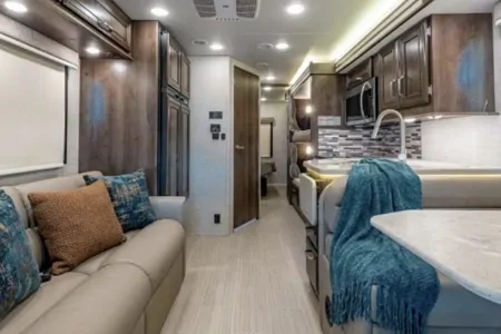 C20*NEW*Luxury Entegra Sleeps 10-Private MasterSuite Entegra Class C