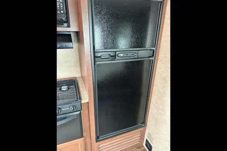 Crossroads Z-1 Travel Trailer