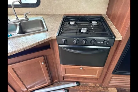 Crossroads Z-1 Travel Trailer