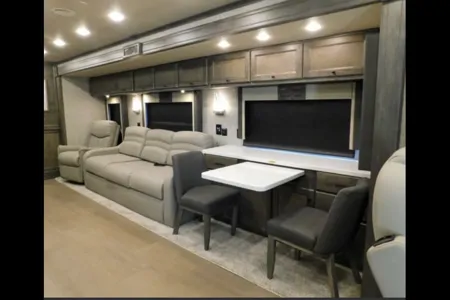 Tiffin Motorhomes Ford Class A