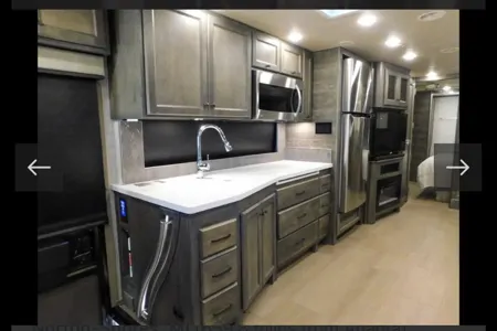 Tiffin Motorhomes Ford Class A