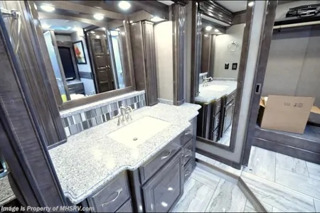 Tiffin Motorhomes Ford Class A