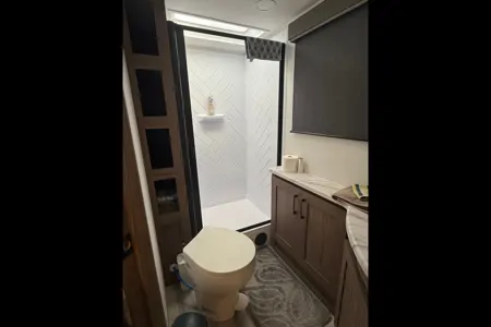 Alliance Delta BH241 Travel Trailer, Starlink included.