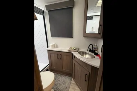 Alliance Delta BH241 Travel Trailer, Starlink included.