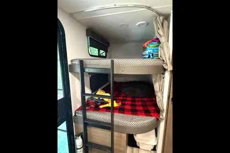 Alliance Delta BH241 Travel Trailer, Starlink included.