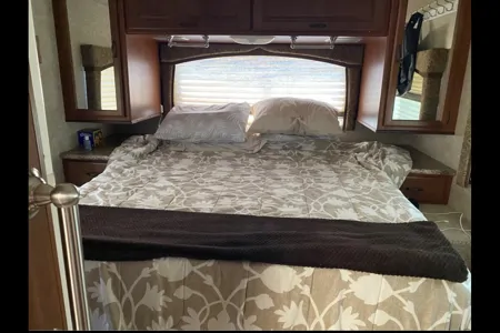 SHANE's Fleetwood Q30 Class A